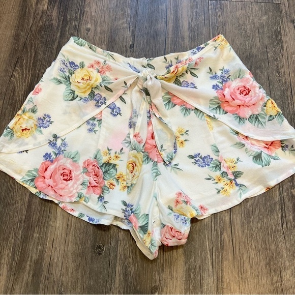 Forever 21 Floral Front Tied Up High Waist Shorts With Back Zipper Size S - Picture 9 of 11